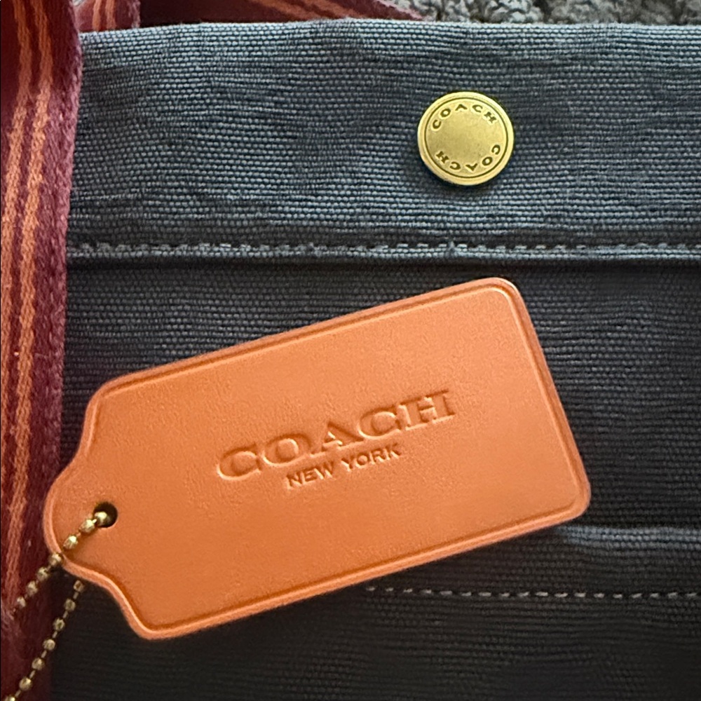 Coach Signature Canvas Spin Tote 42 - Picture 15 of 15